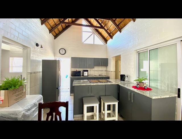 2 BEDROOM APARTMENT FOR SALE IN DWARSKERSBOS